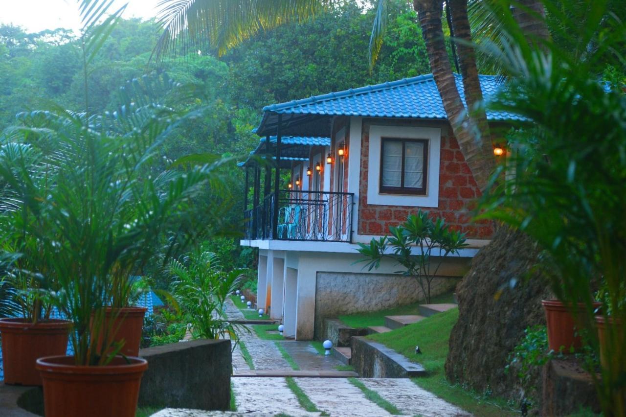 Atmani Waterfront Resort Cola 外观 照片
