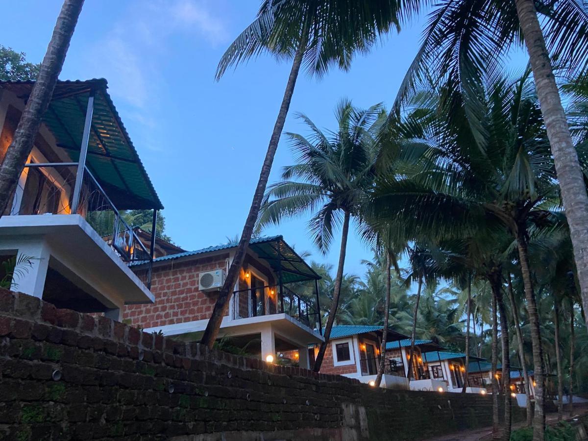 Atmani Waterfront Resort Cola 外观 照片