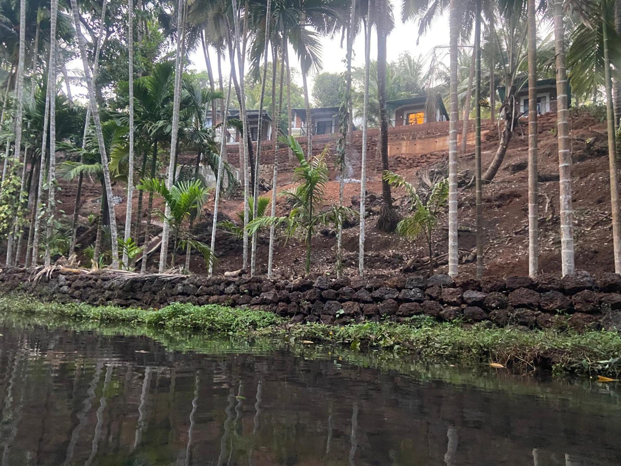 Atmani Waterfront Resort Cola 外观 照片